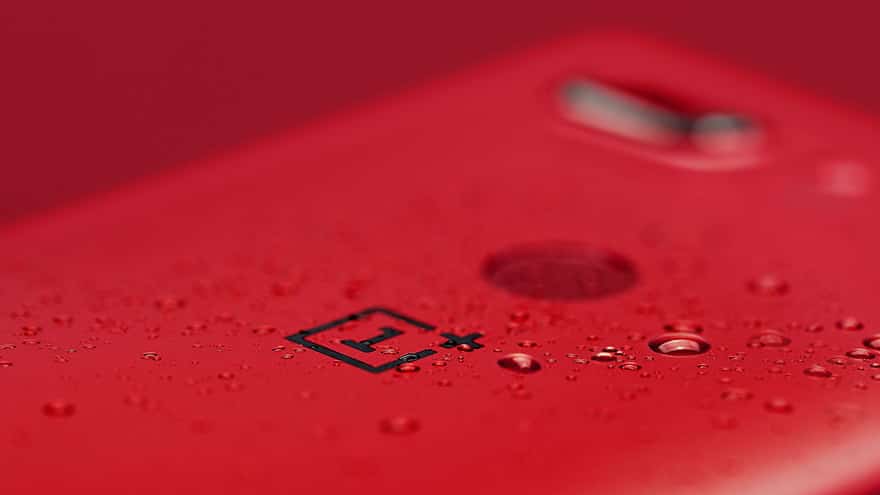OnePlus 5T Lava Red 1 1