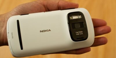 Nokia_808-Pureview