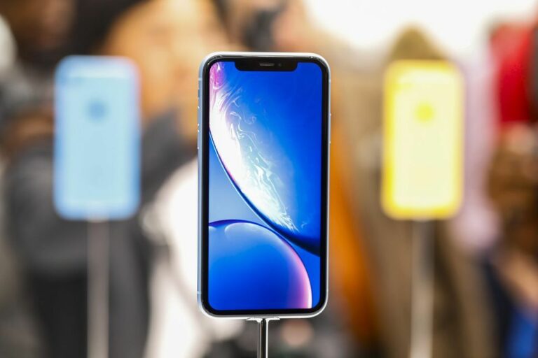 Apple iPhone XR With A12 Bionic 7nm Chip, Face ID Announced; A Cheaper Version!